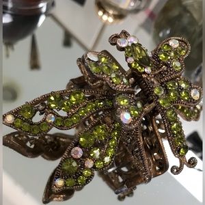 1980s rhinestone green butterfly hair claw